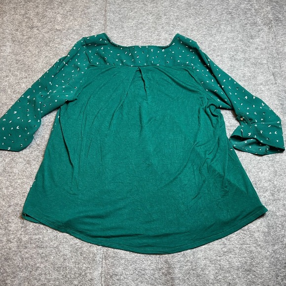 Jaretchung Blouse Top Womens Size 1X Green Geo Print Long Roll Tab Sleeve V Neck - Picture 3 of 9